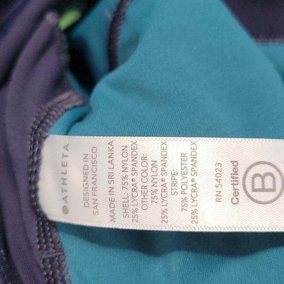 Athleta Crunch Colorblock 7/8 Tight Leggings in Supersonic - Picture 11 of 12